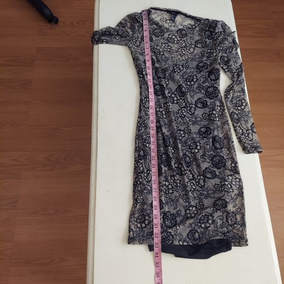 Forever 21 lace print bodycon dress stretch nylon sheer w/ slip lining Sz small - Picture 7 of 8